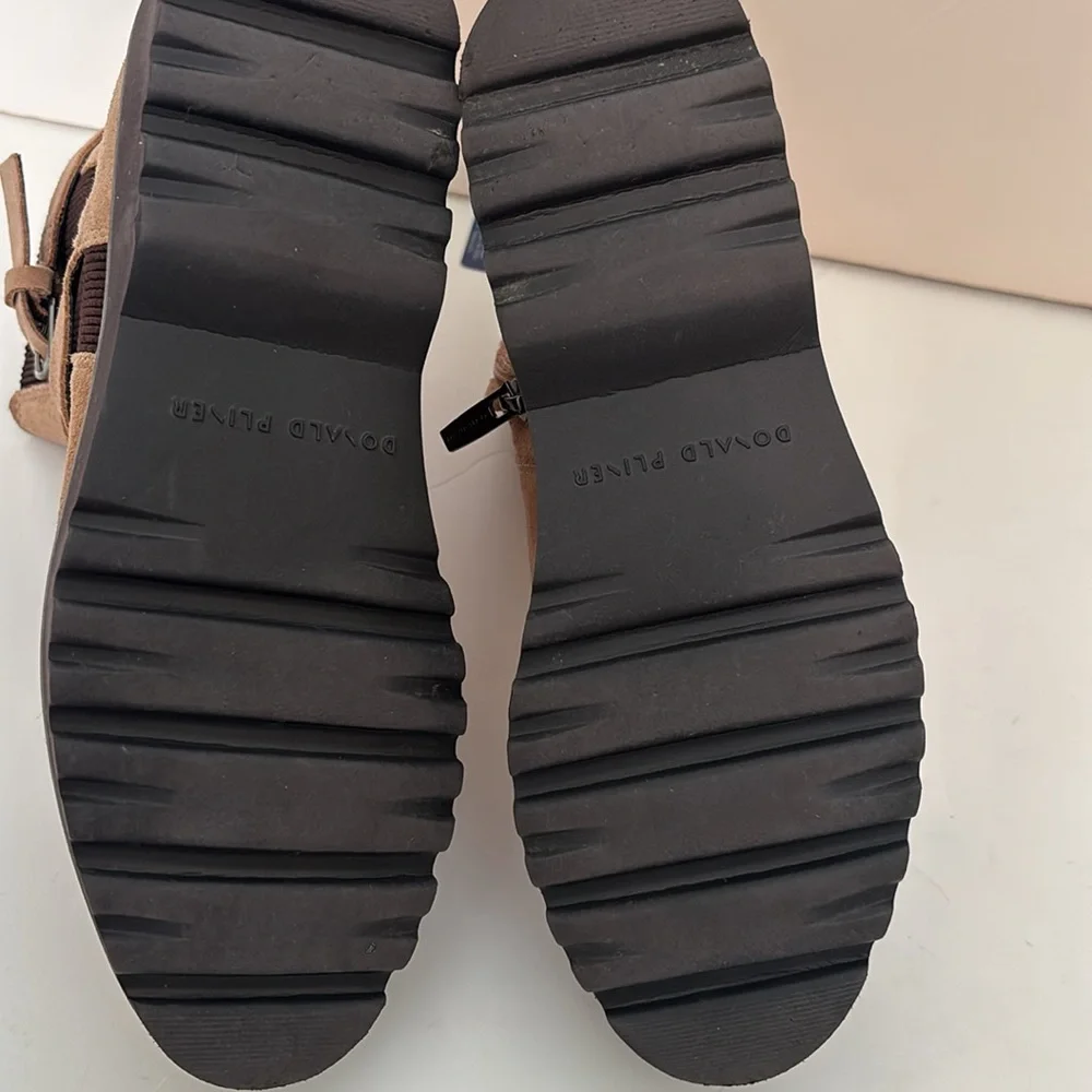 DONALD PLINER Tan Suede Ankle Boots Size 6.5